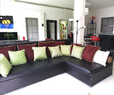 Villa Paris for rent with its corner sofa and large mirror in Chaweng, koh samui